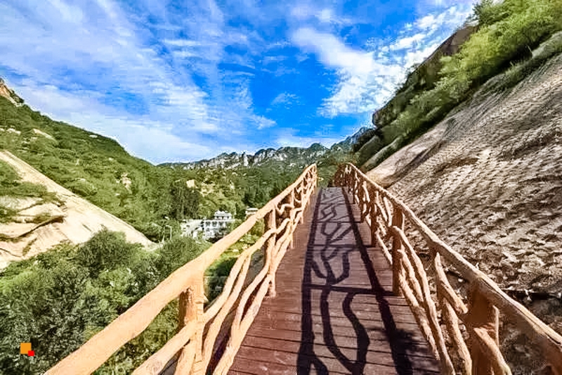 1528248228274fa4ff6601e.jpg
